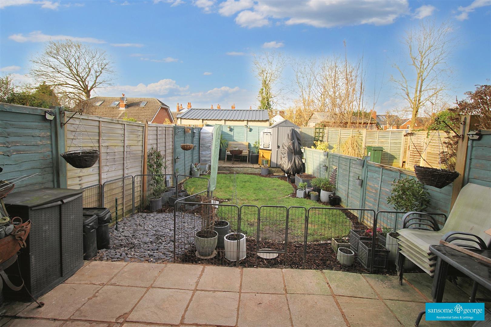 2 bed property in Dunstall Close, Reading